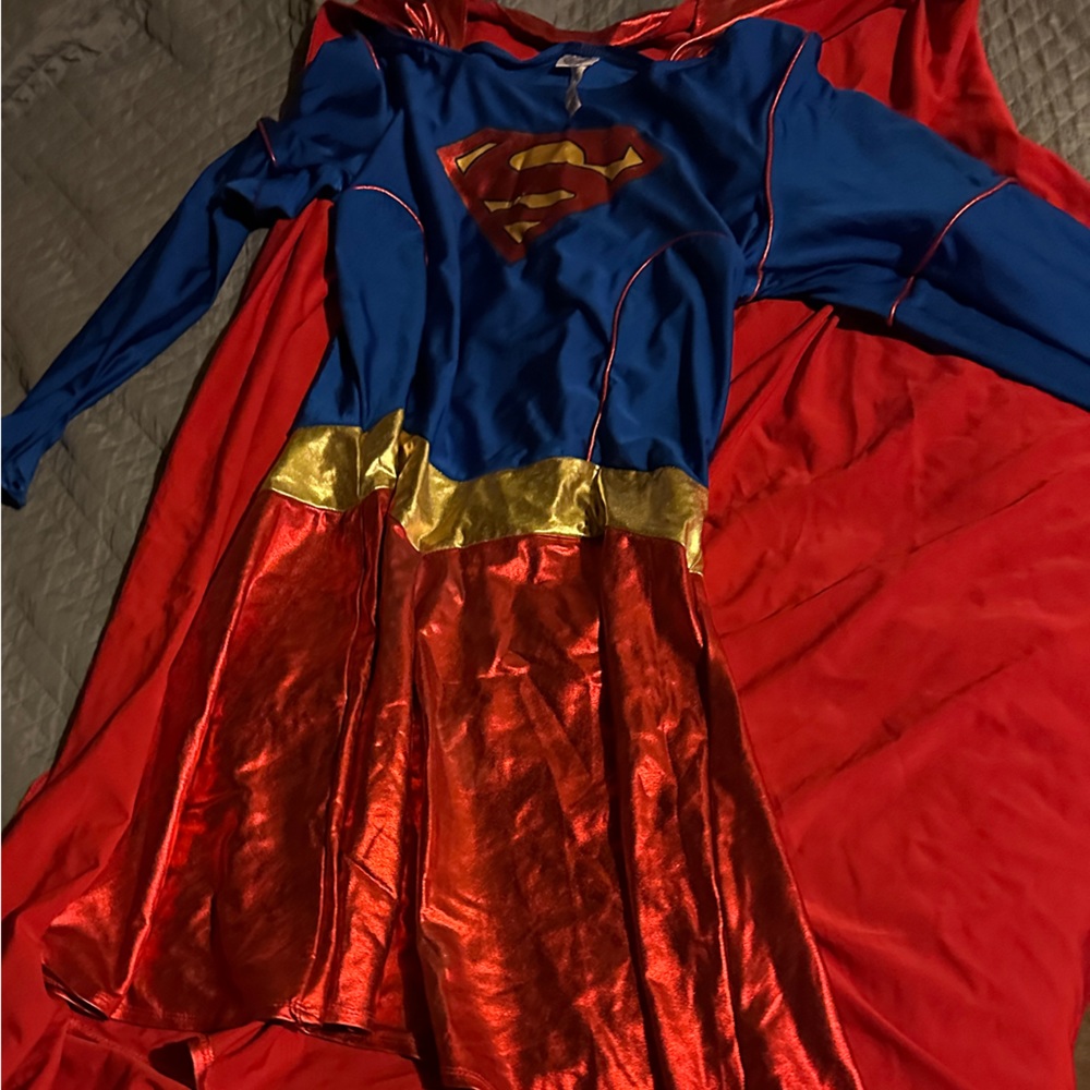 Superwoman Halloween costume size Large